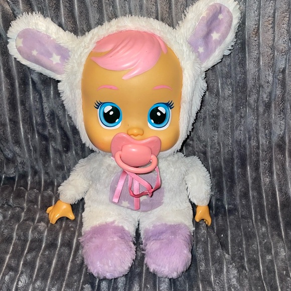 Cry Babies Goodnight Coney Doll she so pretty with big blue eyes. She has a paci - Picture 1 of 7